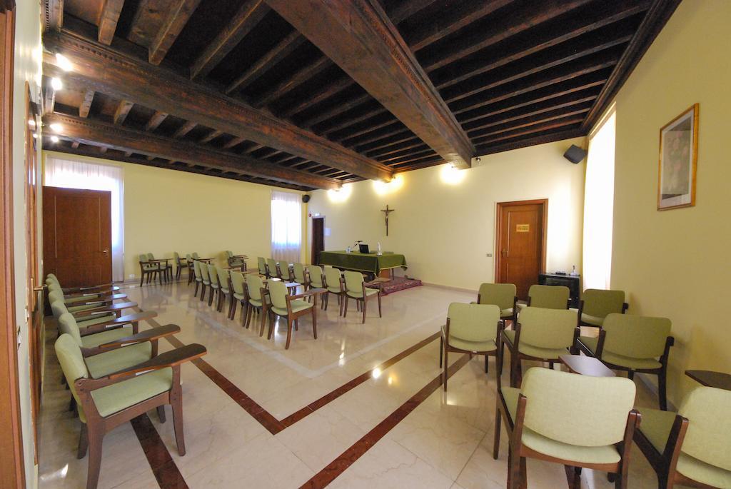 Villa Santa Maria Dell'Arco - Centro Oreb Cazzago San Martino ภายนอก รูปภาพ
