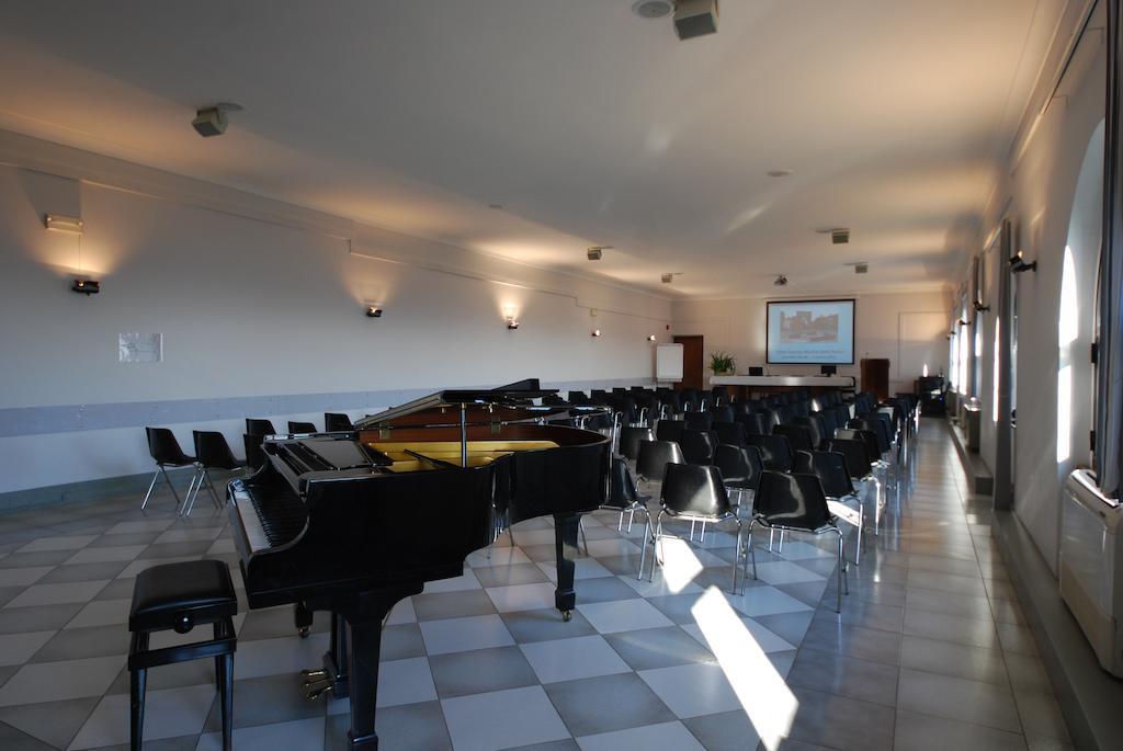 Villa Santa Maria Dell'Arco - Centro Oreb Cazzago San Martino ภายนอก รูปภาพ