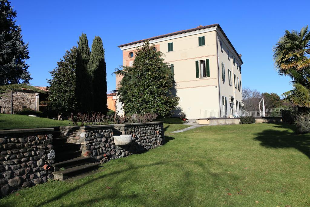 Villa Santa Maria Dell'Arco - Centro Oreb Cazzago San Martino ภายนอก รูปภาพ