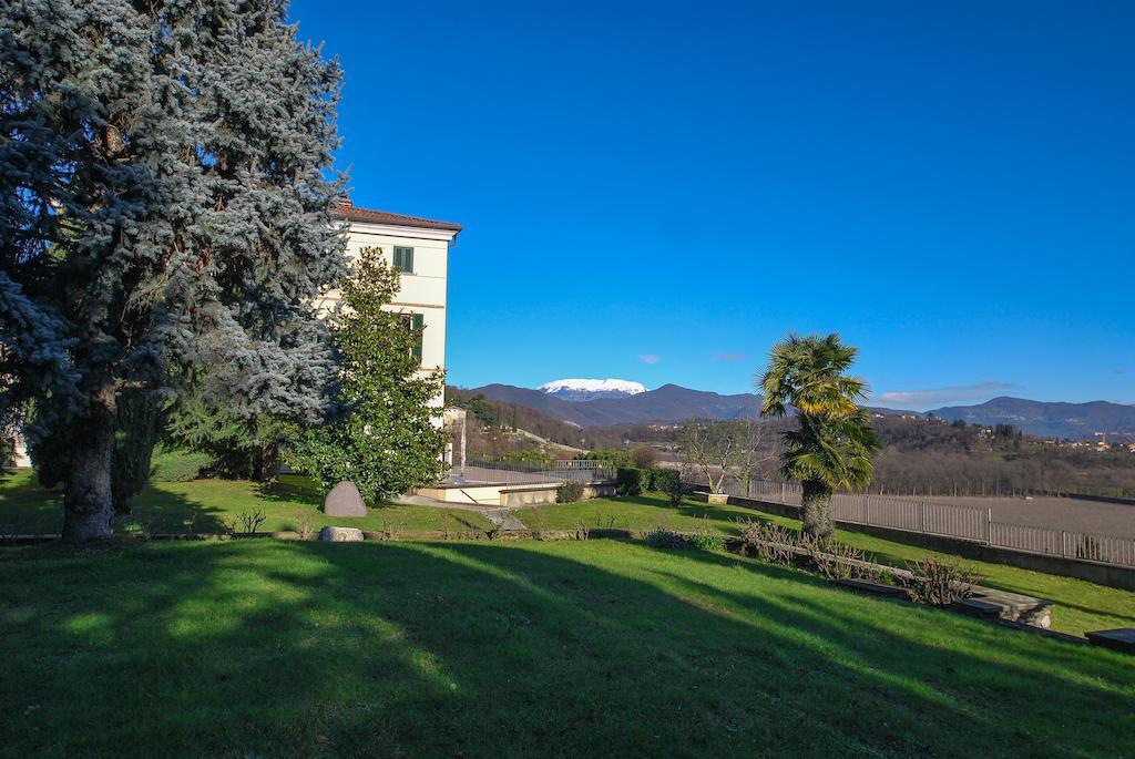 Villa Santa Maria Dell'Arco - Centro Oreb Cazzago San Martino ภายนอก รูปภาพ